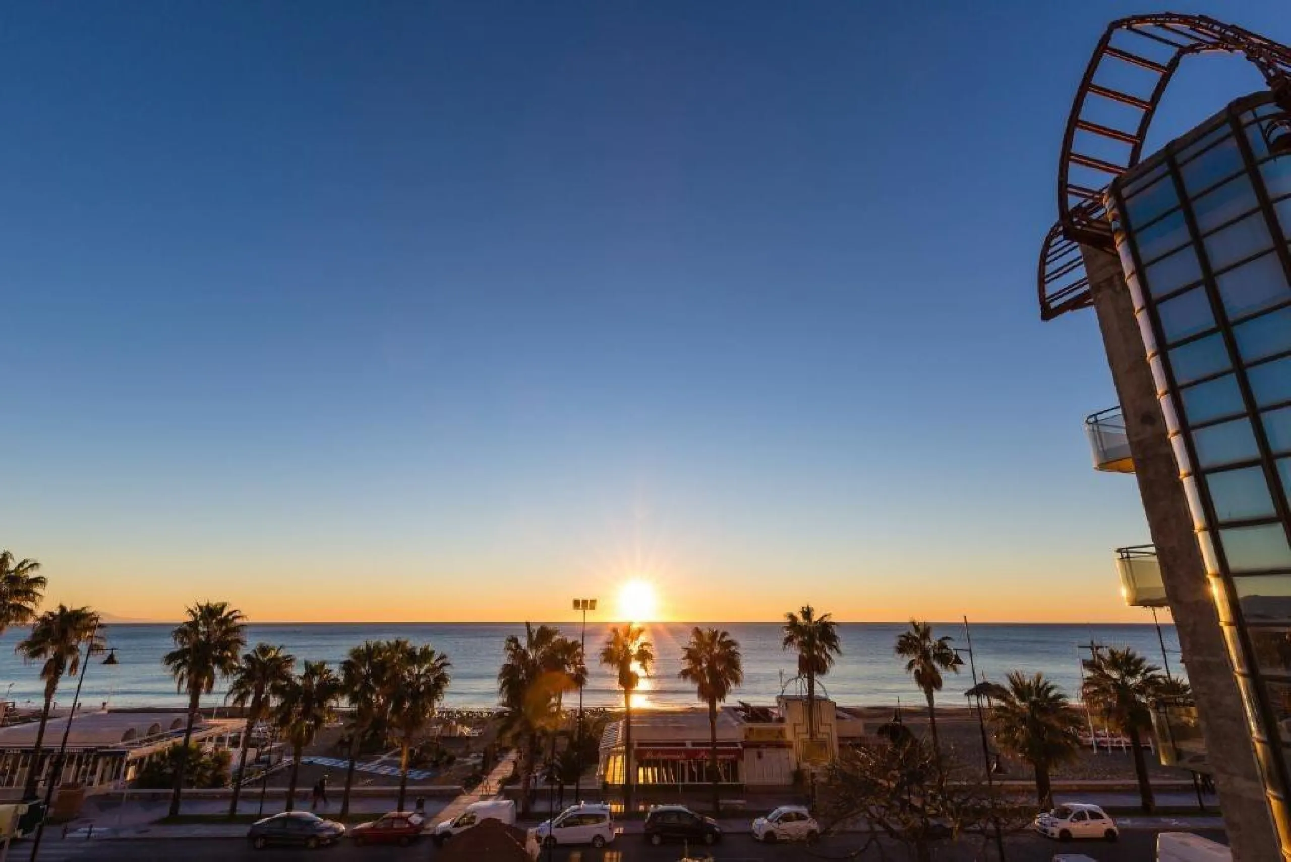 Commercial - Hostel в продаже в Torremolinos, Málaga. В доме 16 спален и 14 ванных комнат. Площадь дома 477 м²
