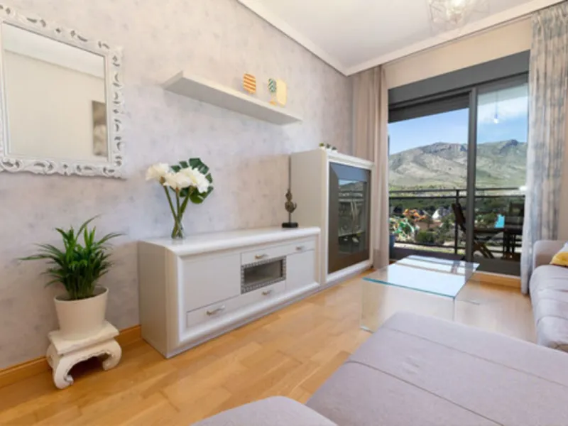 BEAUTIFUL APARTMENT JUST 1,000 METERS FROM THE SEA AND WITH SEA AND MOUNTAIN VIEWS.