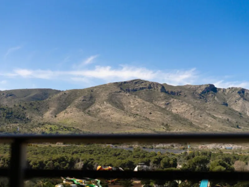 BEAUTIFUL APARTMENT JUST 1,000 METERS FROM THE SEA AND WITH SEA AND MOUNTAIN VIEWS.