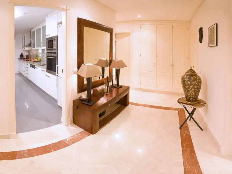 Living in the heart of Nueva Andalucía is a statement of intent, but doing so in this property elevates you to a new pinnacle of refinement. Designed for those who refuse to compromise on quality of life, this residence is an ode to detail: from the deep,