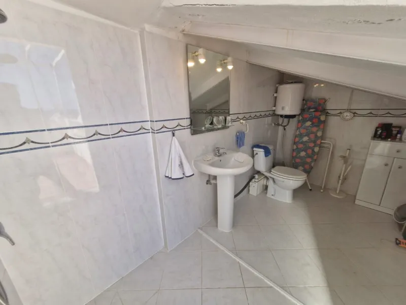 Top floor apartment very close to the beach in Costabella in East Marbella with beautiful sea views