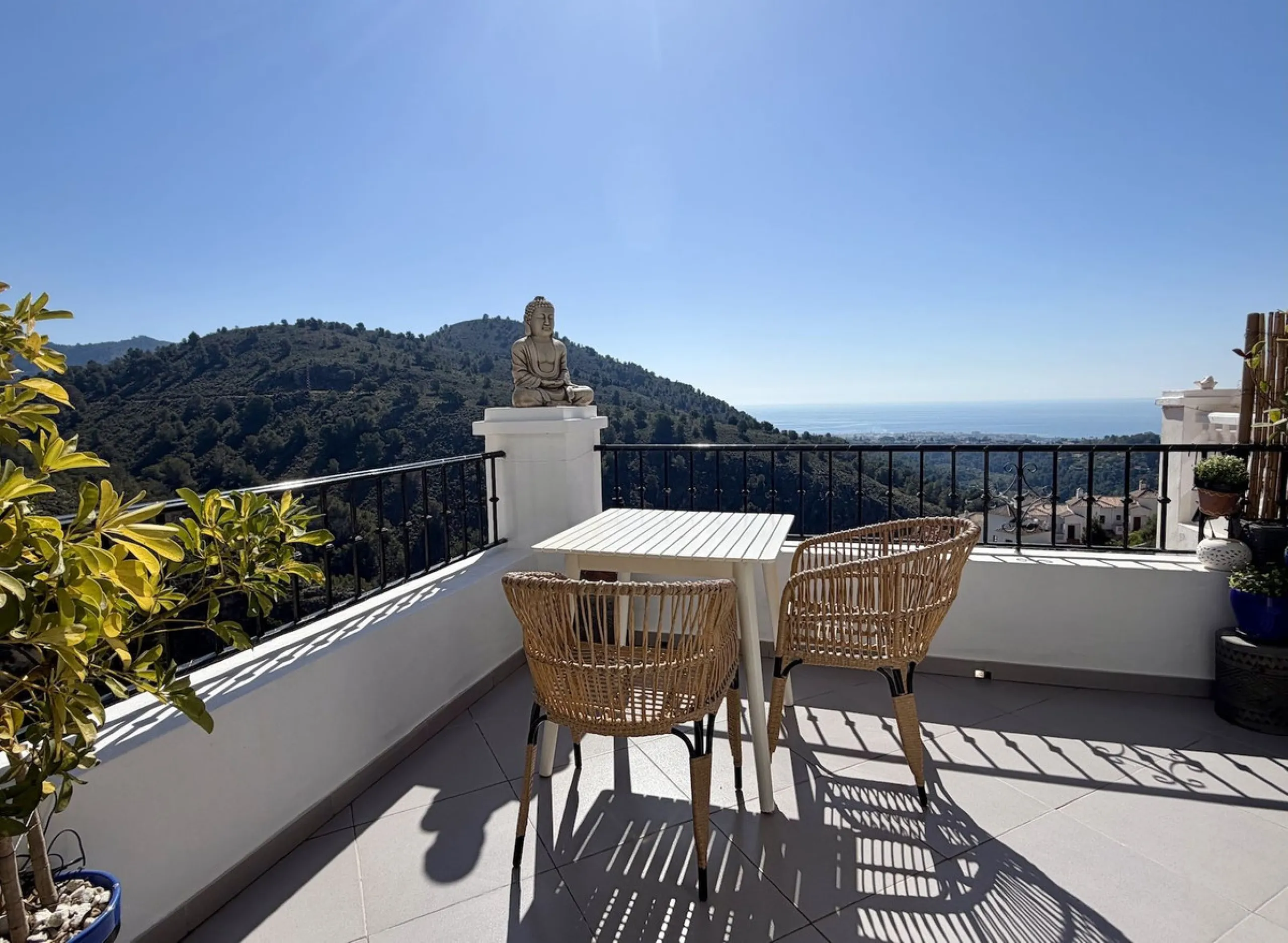 EXCLUSIVE to Nerja Properties - Set on the peaceful edge of the whitewashed village of Frigiliana, this beautifully maintained duplex apartment offers a rare blend of tranquillity, space, and spectacular scenery. A much-loved family home for many years, t