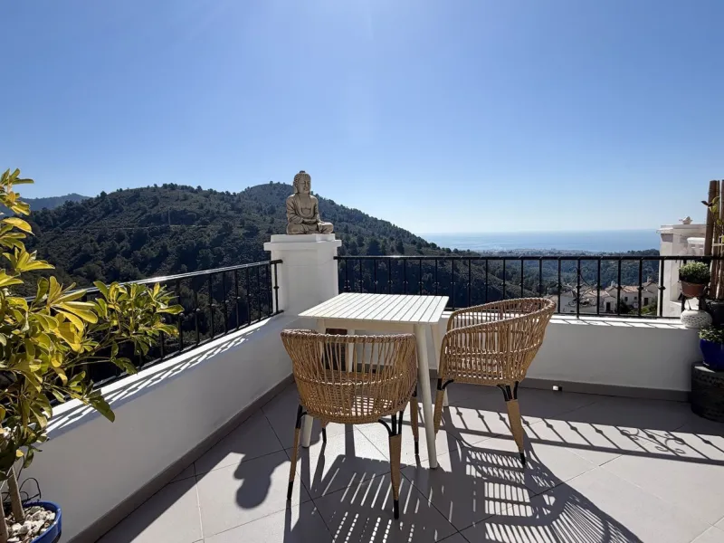 EXCLUSIVE to Nerja Properties - Set on the peaceful edge of the whitewashed village of Frigiliana, this beautifully maintained duplex apartment offers a rare blend of tranquillity, space, and spectacular scenery. A much-loved family home for many years, t