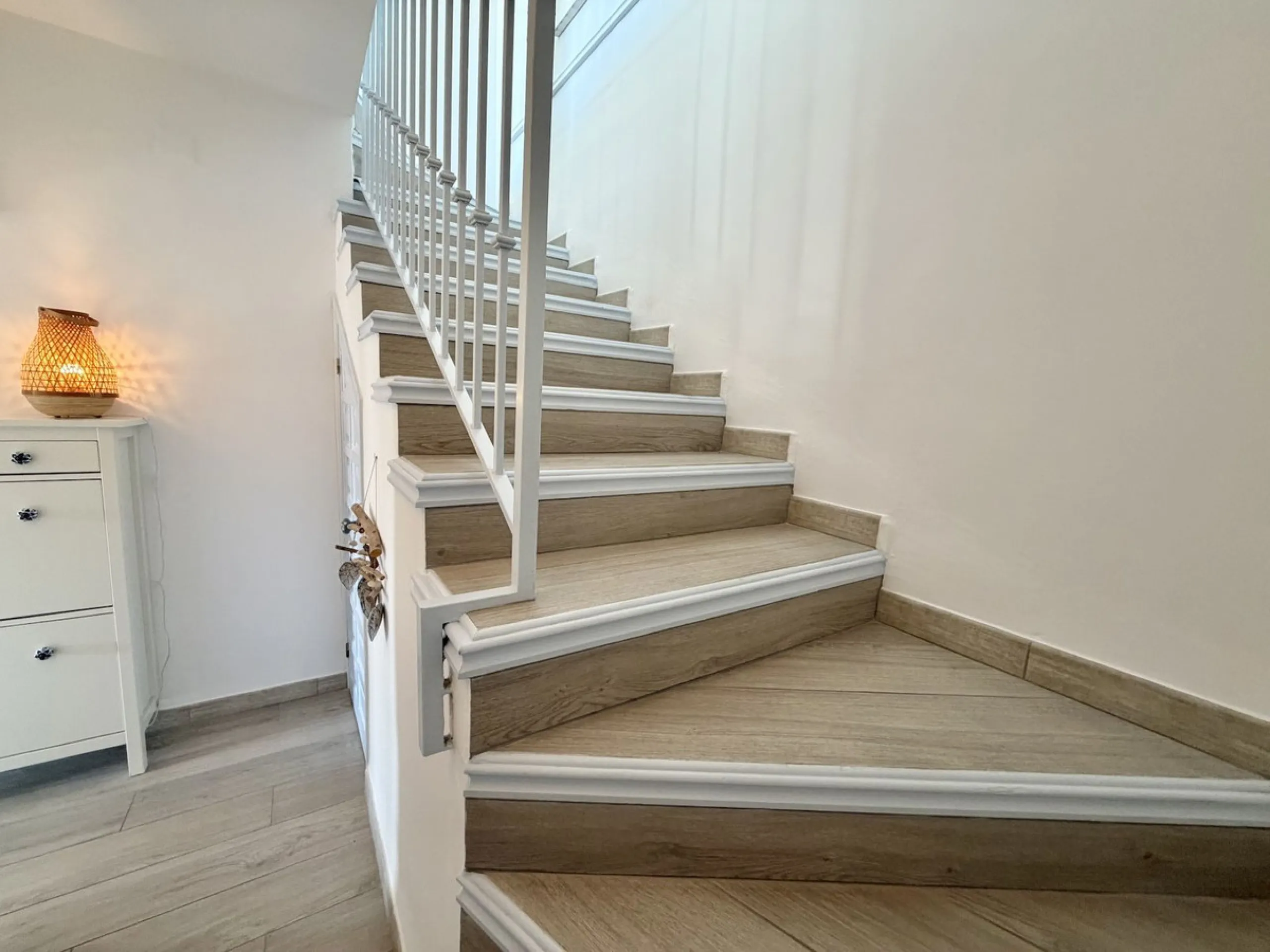 EXCLUSIVE to Nerja Properties - Set on the peaceful edge of the whitewashed village of Frigiliana, this beautifully maintained duplex apartment offers a rare blend of tranquillity, space, and spectacular scenery. A much-loved family home for many years, t