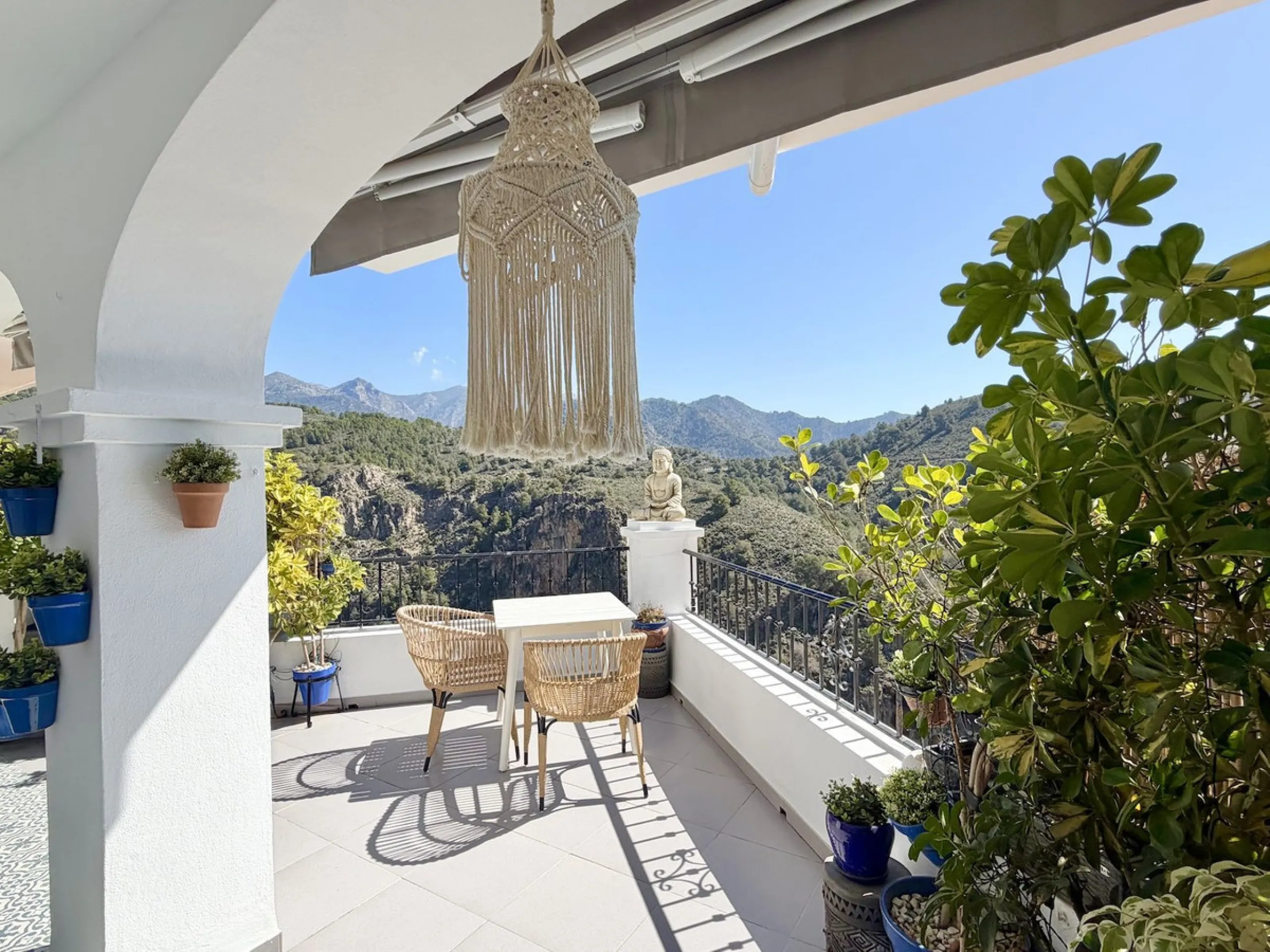 EXCLUSIVE to Nerja Properties - Set on the peaceful edge of the whitewashed village of Frigiliana, this beautifully maintained duplex apartment offers a rare blend of tranquillity, space, and spectacular scenery. A much-loved family home for many years, t