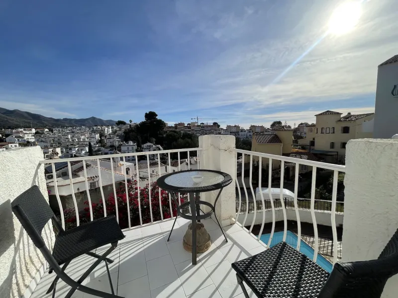 Lovely four bedroom, three bathroom villa built over three floors. Upon entering the main house, there is a spacious open plan kitchen and living room with fireplace, with a separate WC, an East facing balcony and a South facing terrace. The stairs lead t
