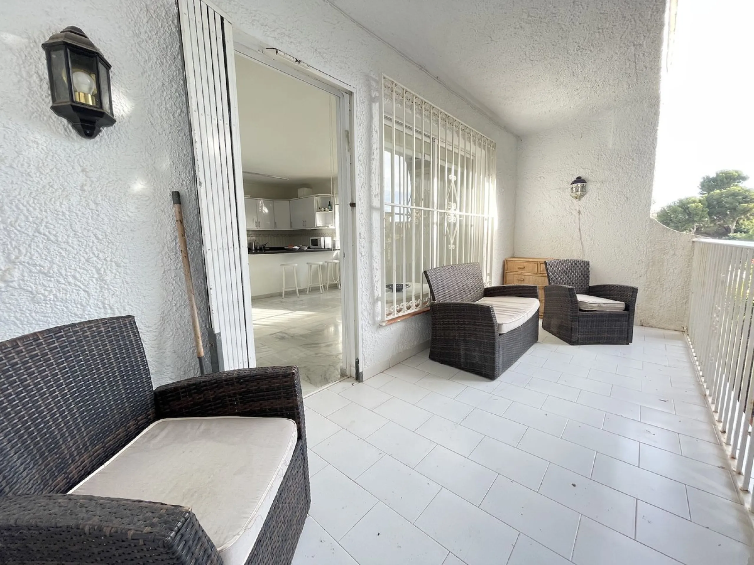 Lovely four bedroom, three bathroom villa built over three floors. Upon entering the main house, there is a spacious open plan kitchen and living room with fireplace, with a separate WC, an East facing balcony and a South facing terrace. The stairs lead t