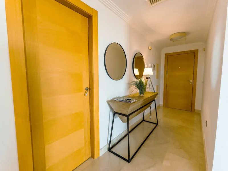 Apartment - Middle Floor Apartment в продаже в Estepona, Málaga. В доме 2 спален и 2 ванных комнат. Площадь дома 120 м²