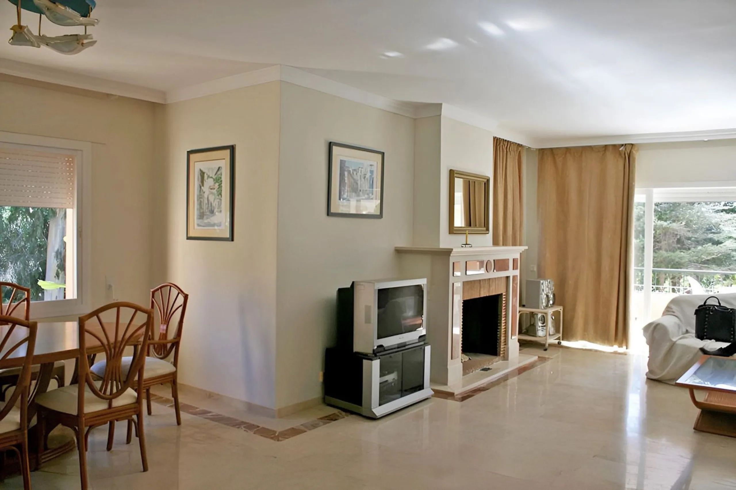 Duplex Penthouse in Venalmar: Beachside Elegance on the New Golden Mile