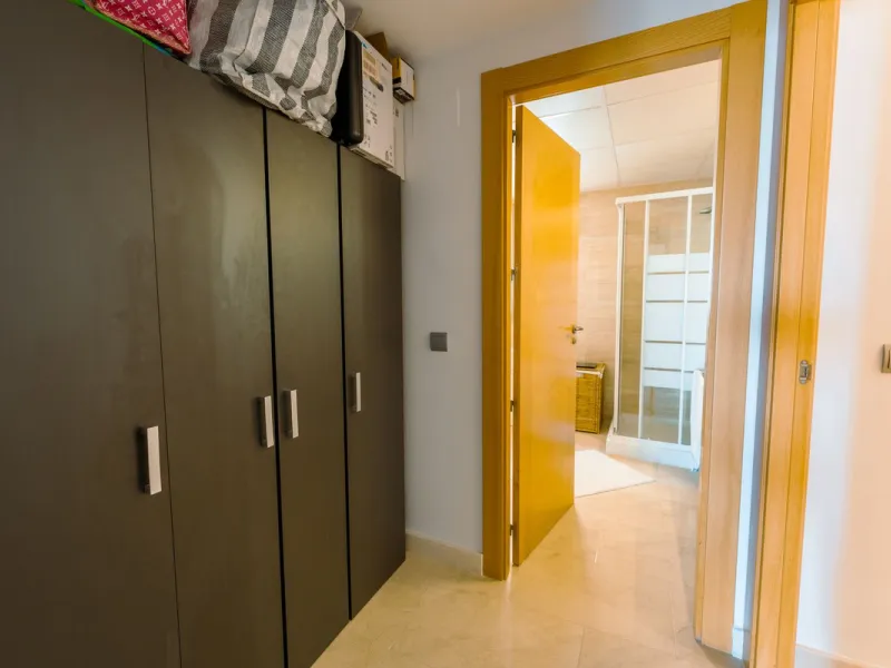 Apartment - Middle Floor Apartment в продаже в Estepona, Málaga. В доме 2 спален и 2 ванных комнат. Площадь дома 120 м²