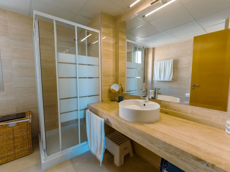 Apartment - Middle Floor Apartment в продаже в Estepona, Málaga. В доме 2 спален и 2 ванных комнат. Площадь дома 120 м²