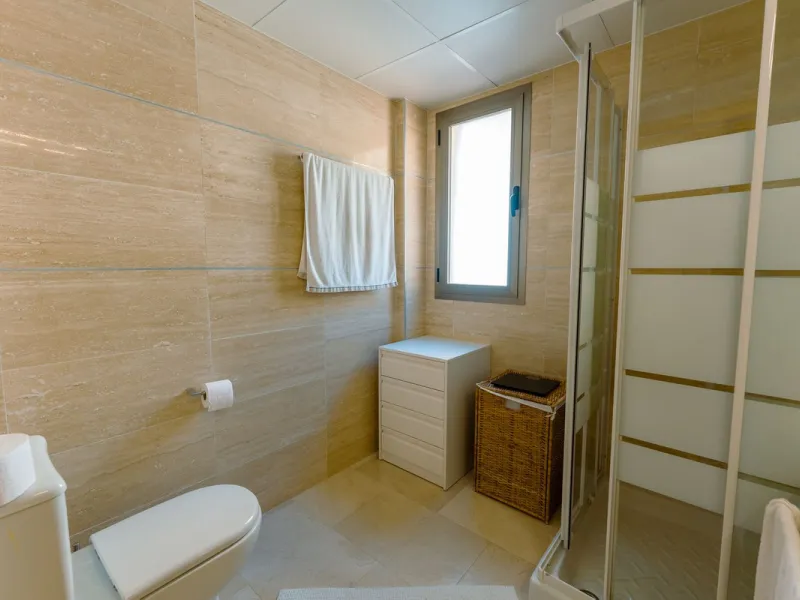 Apartment - Middle Floor Apartment в продаже в Estepona, Málaga. В доме 2 спален и 2 ванных комнат. Площадь дома 120 м²