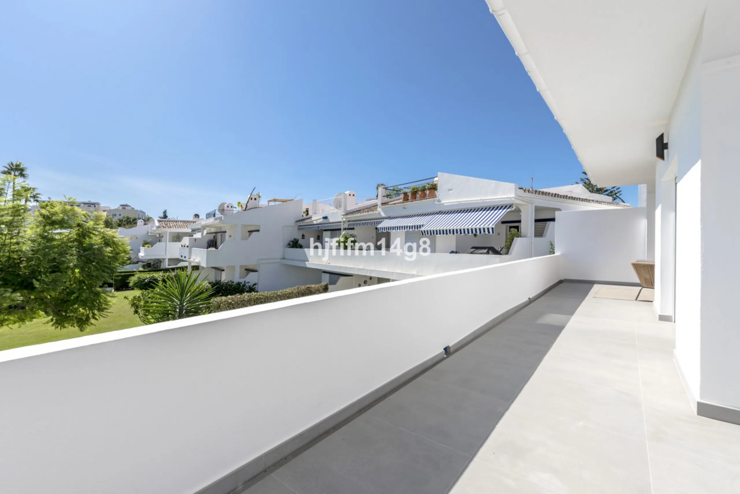 This beautifully reformed three-bedroom penthouse for sale in Los Dragos is ideally located in the sought-after Nueva Andalucia area of the Marbella area, offering an exceptional lifestyle with everyday conveniences right on the doorstep. Residents can en