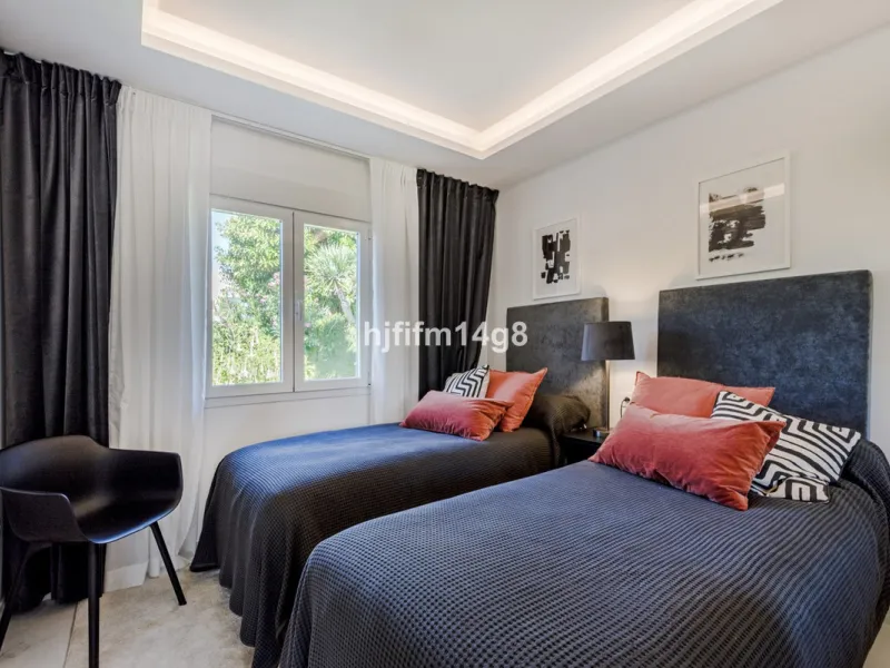 This beautifully reformed three-bedroom penthouse for sale in Los Dragos is ideally located in the sought-after Nueva Andalucia area of the Marbella area, offering an exceptional lifestyle with everyday conveniences right on the doorstep. Residents can en