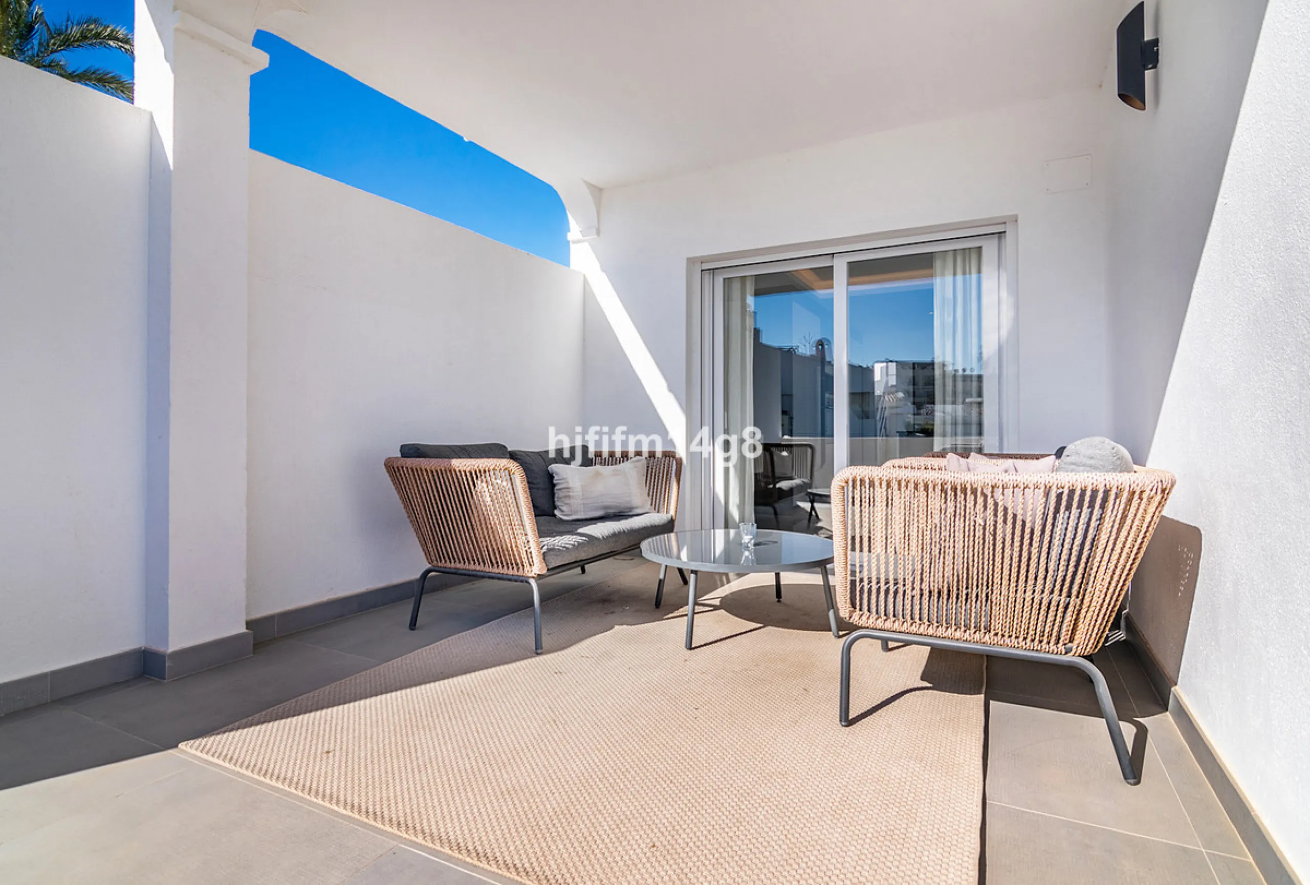 This beautifully reformed three-bedroom penthouse for sale in Los Dragos is ideally located in the sought-after Nueva Andalucia area of the Marbella area, offering an exceptional lifestyle with everyday conveniences right on the doorstep. Residents can en