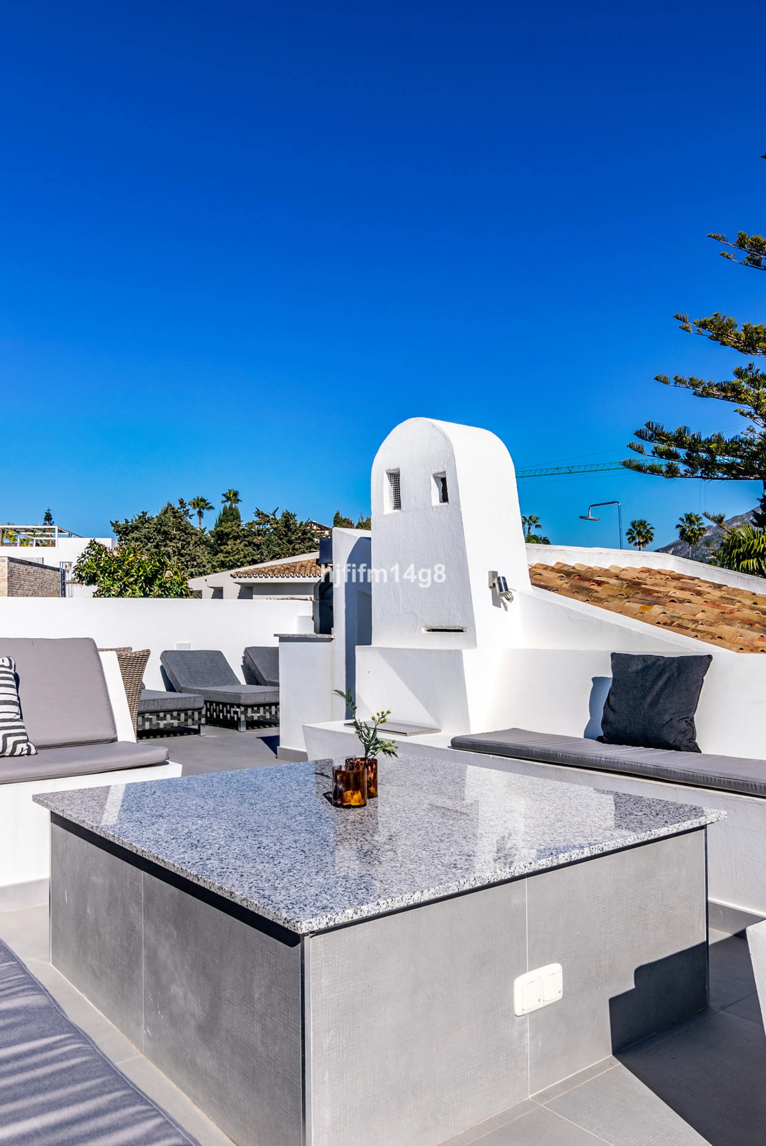 This beautifully reformed three-bedroom penthouse for sale in Los Dragos is ideally located in the sought-after Nueva Andalucia area of the Marbella area, offering an exceptional lifestyle with everyday conveniences right on the doorstep. Residents can en