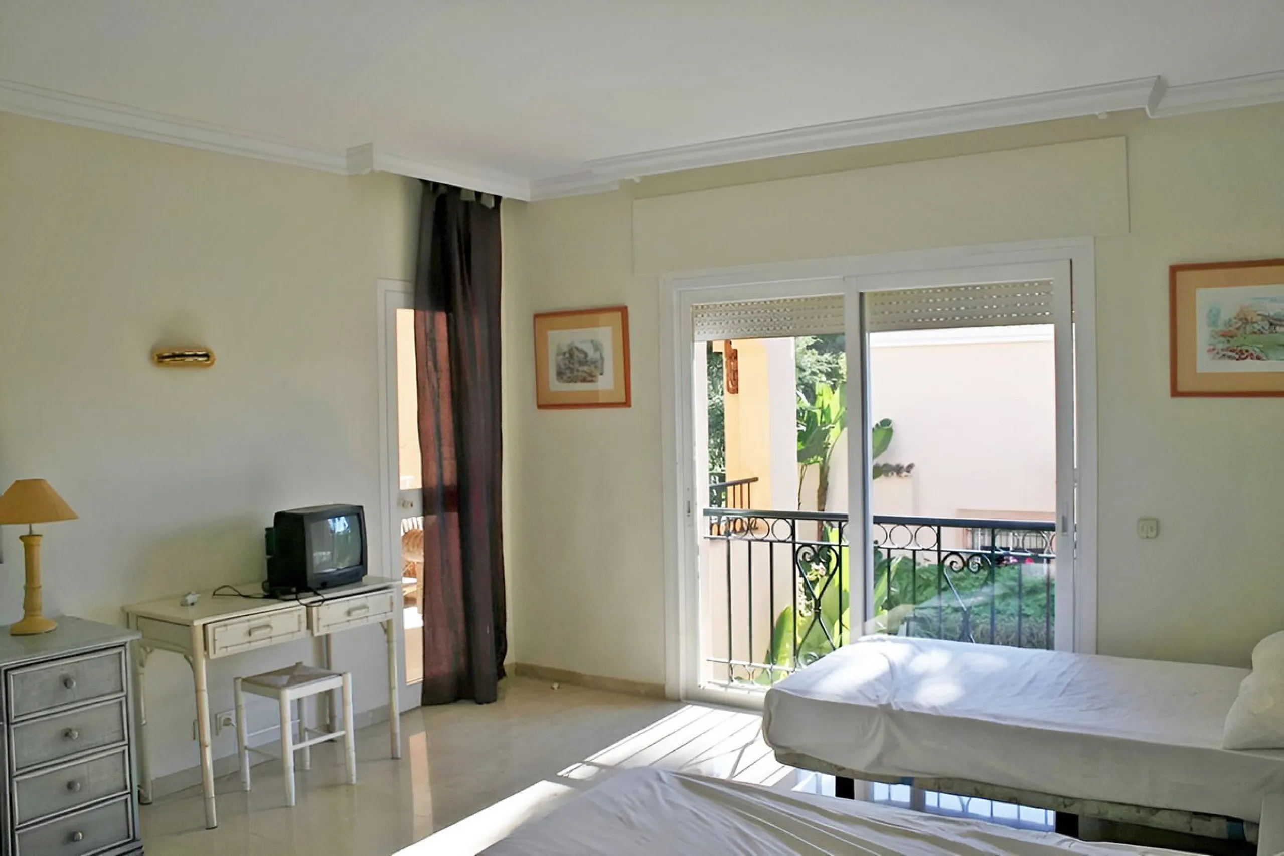 Duplex Penthouse in Venalmar: Beachside Elegance on the New Golden Mile