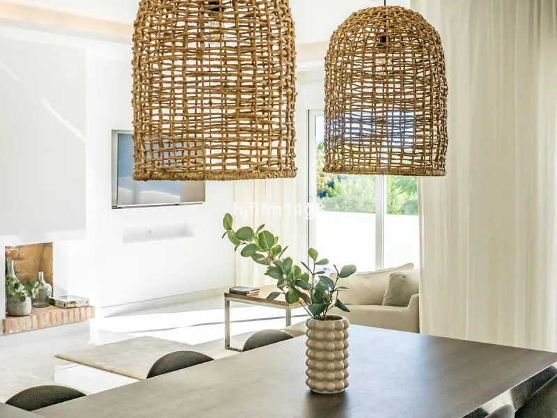 This beautifully reformed three-bedroom penthouse for sale in Los Dragos is ideally located in the sought-after Nueva Andalucia area of the Marbella area, offering an exceptional lifestyle with everyday conveniences right on the doorstep. Residents can en
