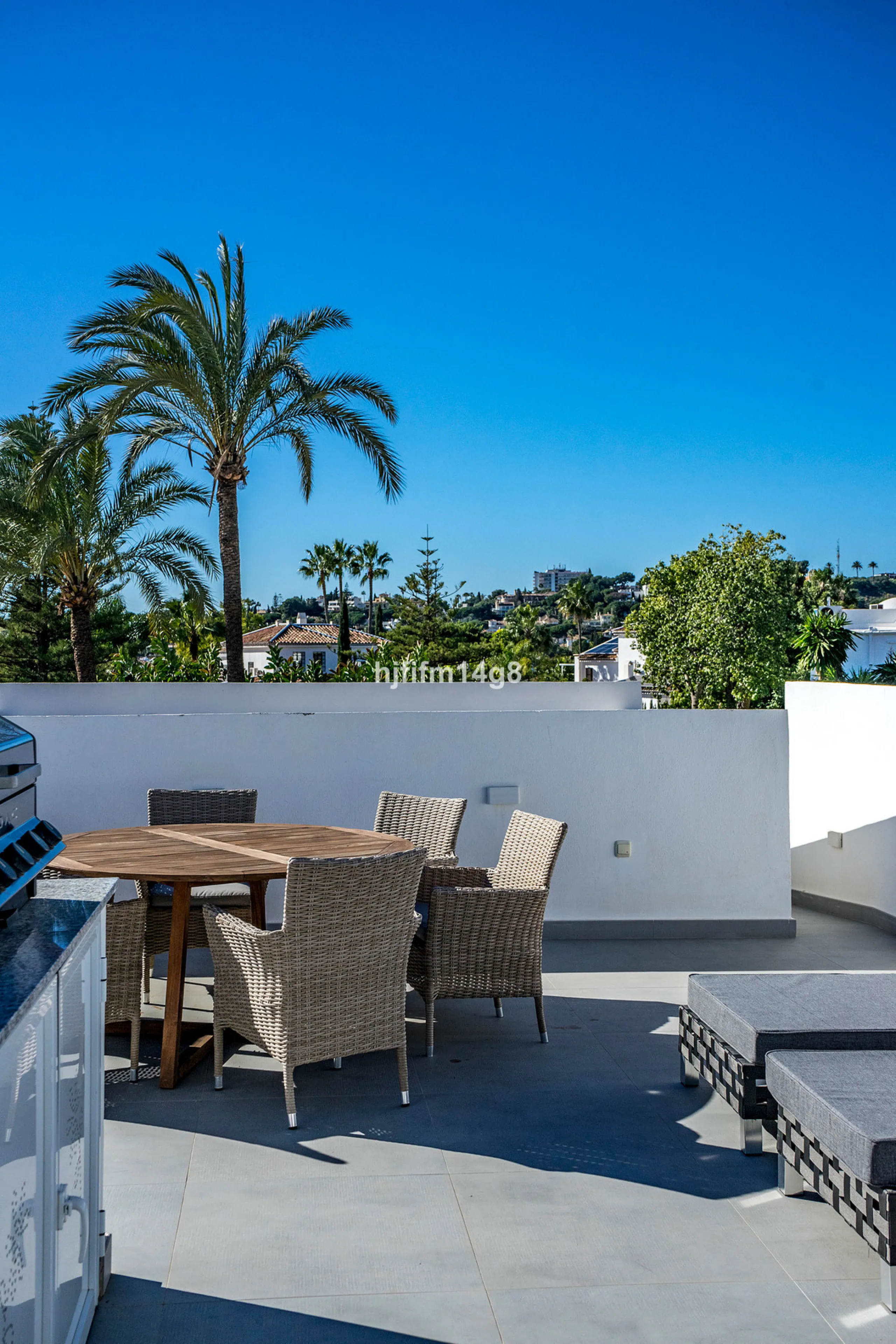 This beautifully reformed three-bedroom penthouse for sale in Los Dragos is ideally located in the sought-after Nueva Andalucia area of the Marbella area, offering an exceptional lifestyle with everyday conveniences right on the doorstep. Residents can en