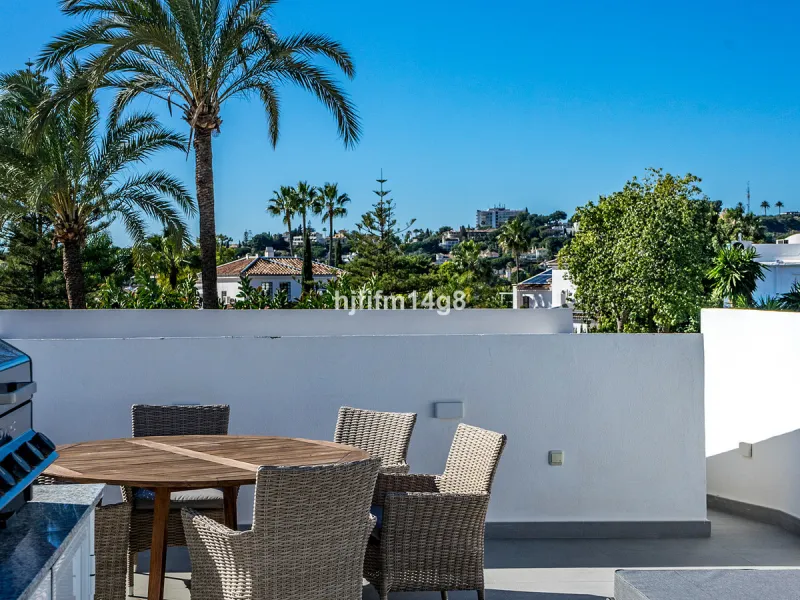 This beautifully reformed three-bedroom penthouse for sale in Los Dragos is ideally located in the sought-after Nueva Andalucia area of the Marbella area, offering an exceptional lifestyle with everyday conveniences right on the doorstep. Residents can en
