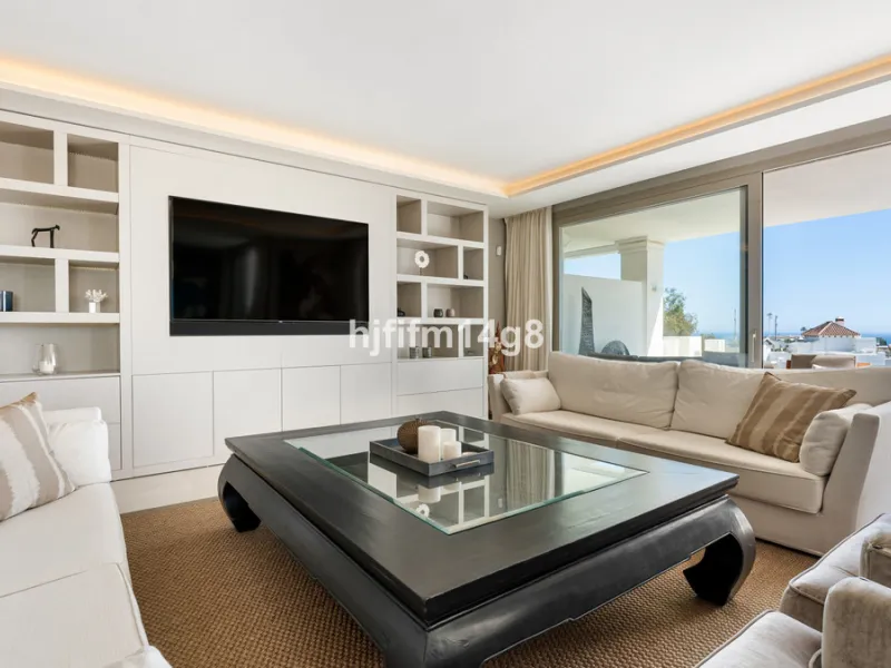 9 Lions Residences – modern luxury at its finest! The building for this development was completed in 2018, therefore the properties for sale here are contemporary and have that wow factor. This ground floor apartment is a vision of elegance and refinement