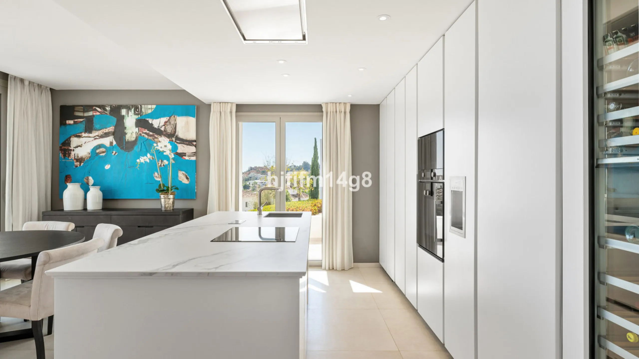 9 Lions Residences – modern luxury at its finest! The building for this development was completed in 2018, therefore the properties for sale here are contemporary and have that wow factor. This ground floor apartment is a vision of elegance and refinement