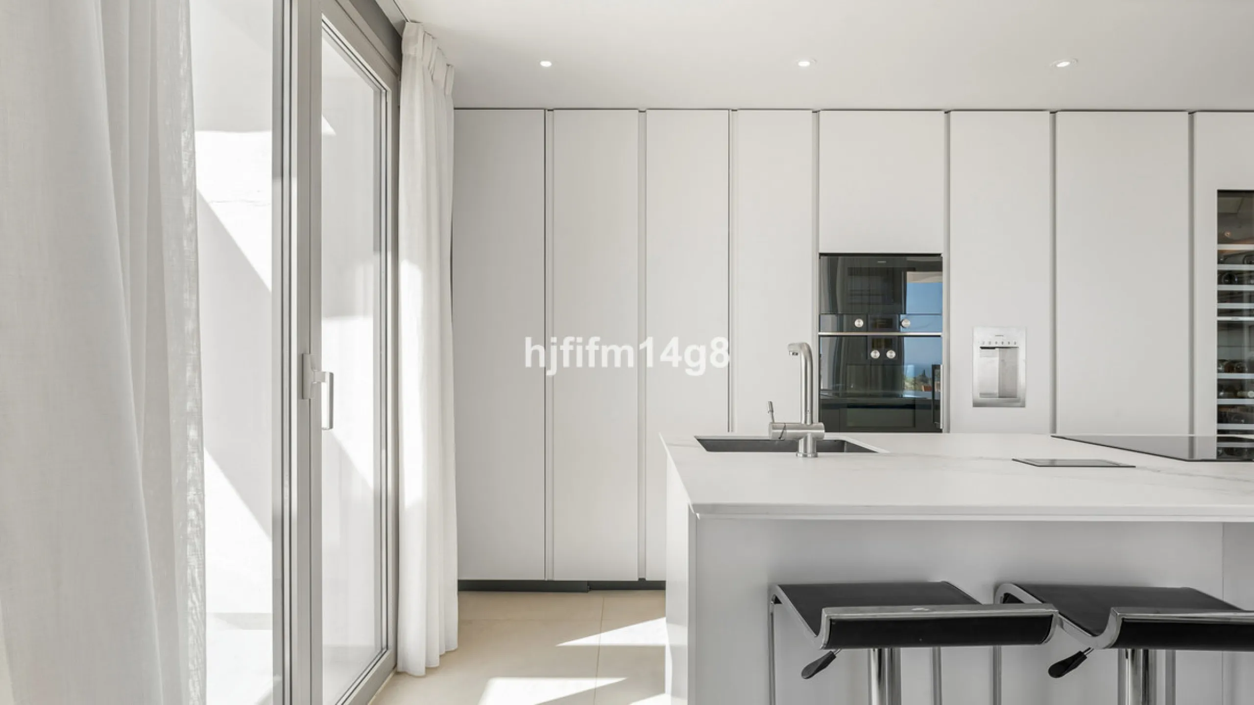 9 Lions Residences – modern luxury at its finest! The building for this development was completed in 2018, therefore the properties for sale here are contemporary and have that wow factor. This ground floor apartment is a vision of elegance and refinement
