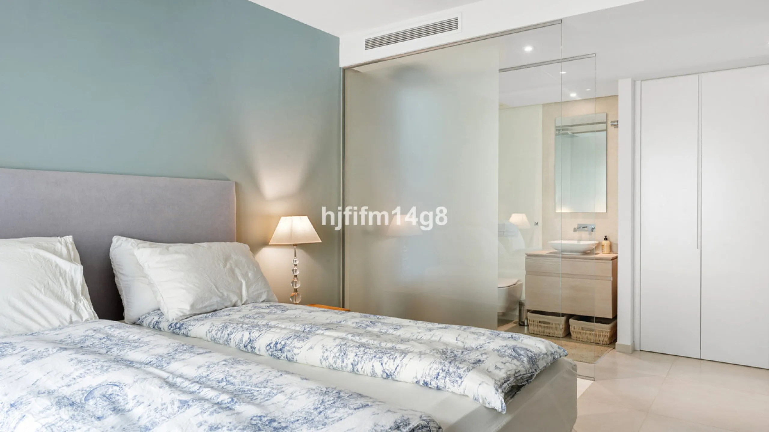9 Lions Residences – modern luxury at its finest! The building for this development was completed in 2018, therefore the properties for sale here are contemporary and have that wow factor. This ground floor apartment is a vision of elegance and refinement