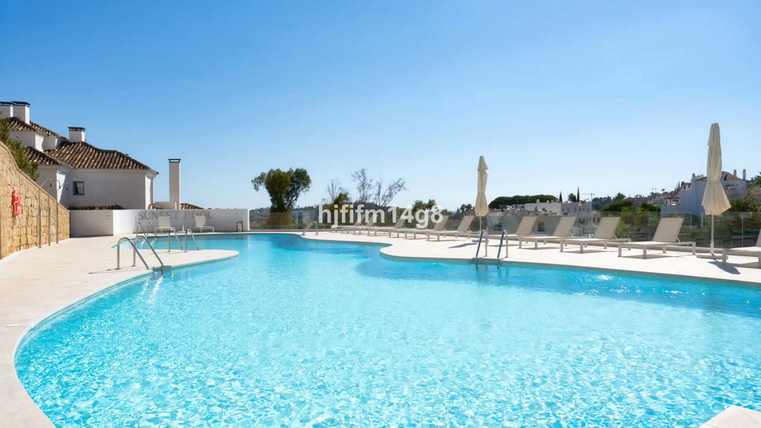 9 Lions Residences – modern luxury at its finest! The building for this development was completed in 2018, therefore the properties for sale here are contemporary and have that wow factor. This ground floor apartment is a vision of elegance and refinement