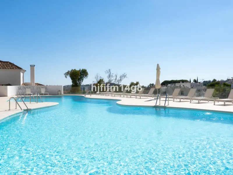 9 Lions Residences – modern luxury at its finest! The building for this development was completed in 2018, therefore the properties for sale here are contemporary and have that wow factor. This ground floor apartment is a vision of elegance and refinement