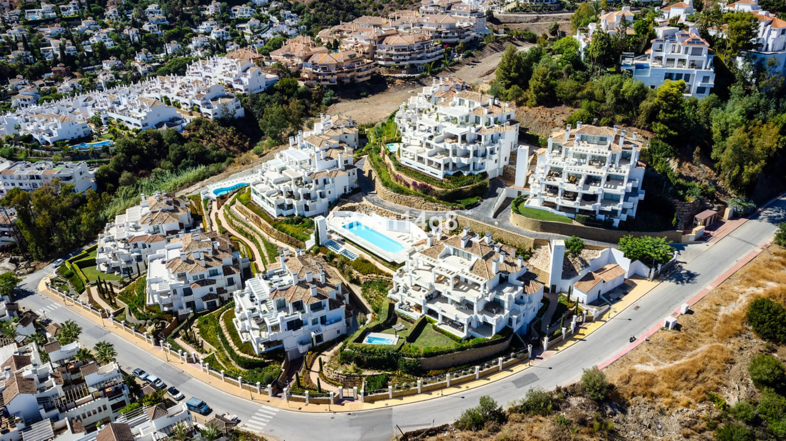 9 Lions Residences – modern luxury at its finest! The building for this development was completed in 2018, therefore the properties for sale here are contemporary and have that wow factor. This ground floor apartment is a vision of elegance and refinement