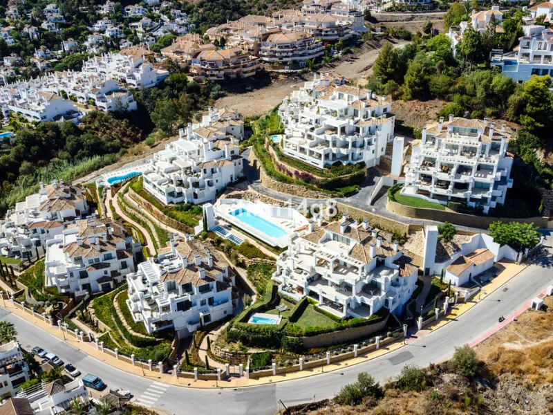 9 Lions Residences – modern luxury at its finest! The building for this development was completed in 2018, therefore the properties for sale here are contemporary and have that wow factor. This ground floor apartment is a vision of elegance and refinement