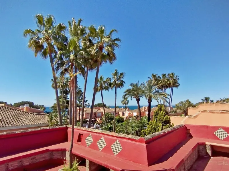 Duplex Penthouse in Venalmar: Beachside Elegance on the New Golden Mile
