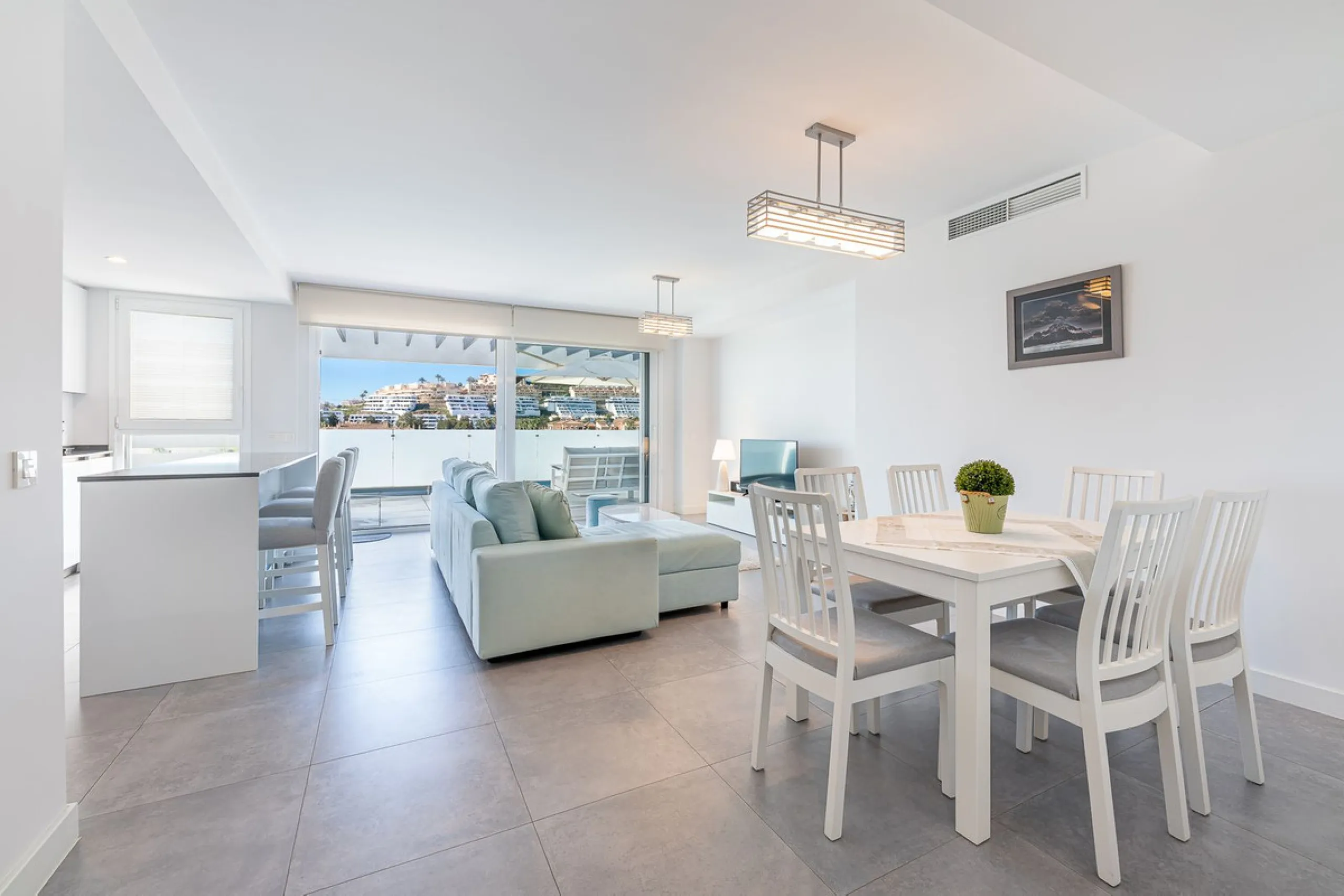 Apartment - Middle Floor Apartment в продаже в Mijas, Málaga. В доме 3 спален и 2 ванных комнат. Площадь дома 105 м²