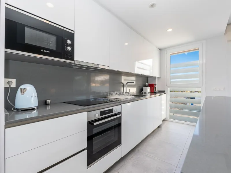 Apartment - Middle Floor Apartment в продаже в Mijas, Málaga. В доме 3 спален и 2 ванных комнат. Площадь дома 105 м²