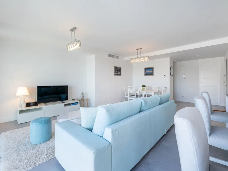 Apartment - Middle Floor Apartment в продаже в Mijas, Málaga. В доме 3 спален и 2 ванных комнат. Площадь дома 105 м²
