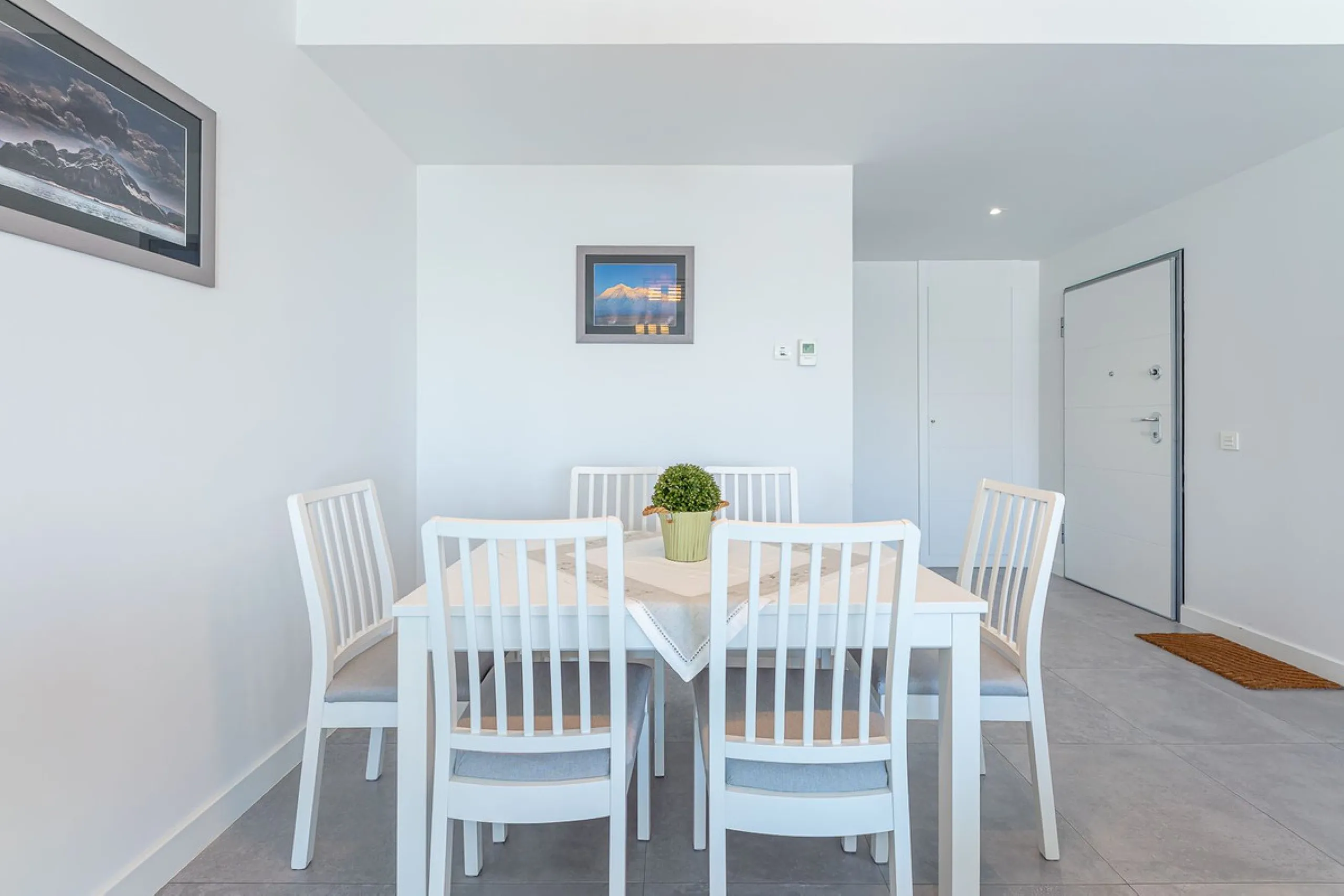 Apartment - Middle Floor Apartment в продаже в Mijas, Málaga. В доме 3 спален и 2 ванных комнат. Площадь дома 105 м²