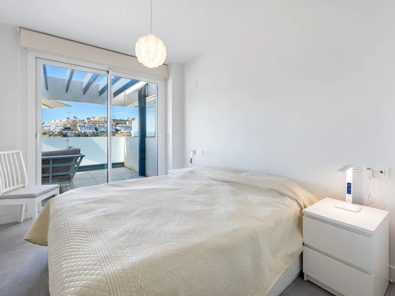 Apartment - Middle Floor Apartment в продаже в Mijas, Málaga. В доме 3 спален и 2 ванных комнат. Площадь дома 105 м²