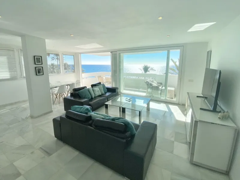 EXCLUSIVE LISTING