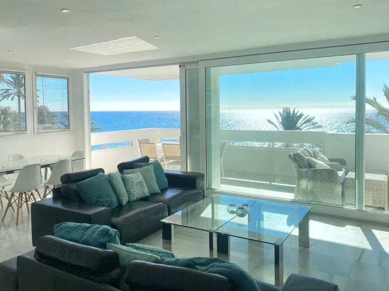 EXCLUSIVE LISTING