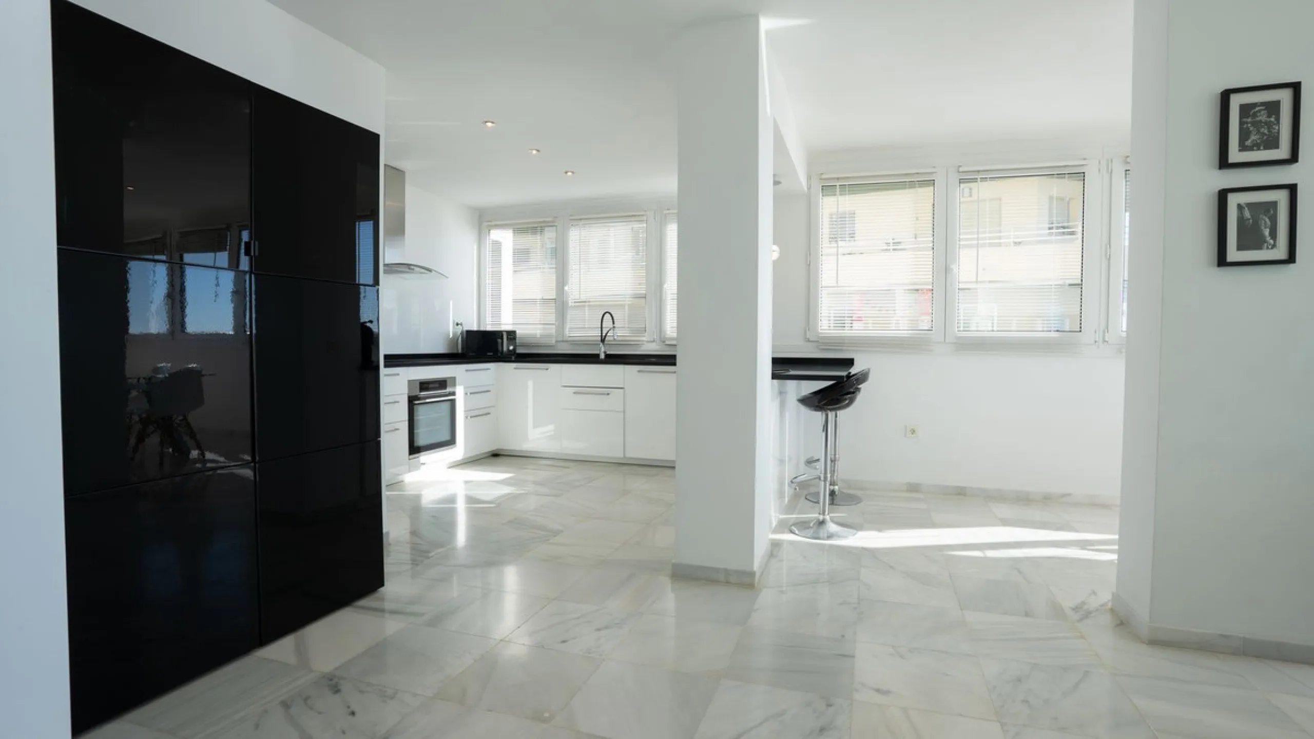 EXCLUSIVE LISTING