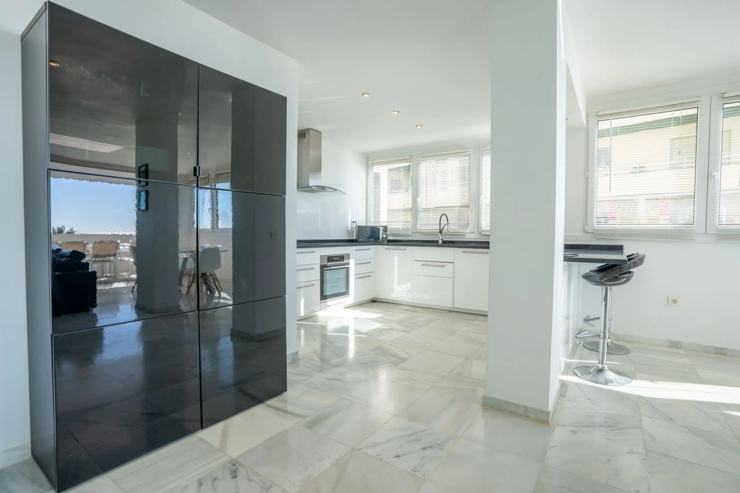 EXCLUSIVE LISTING