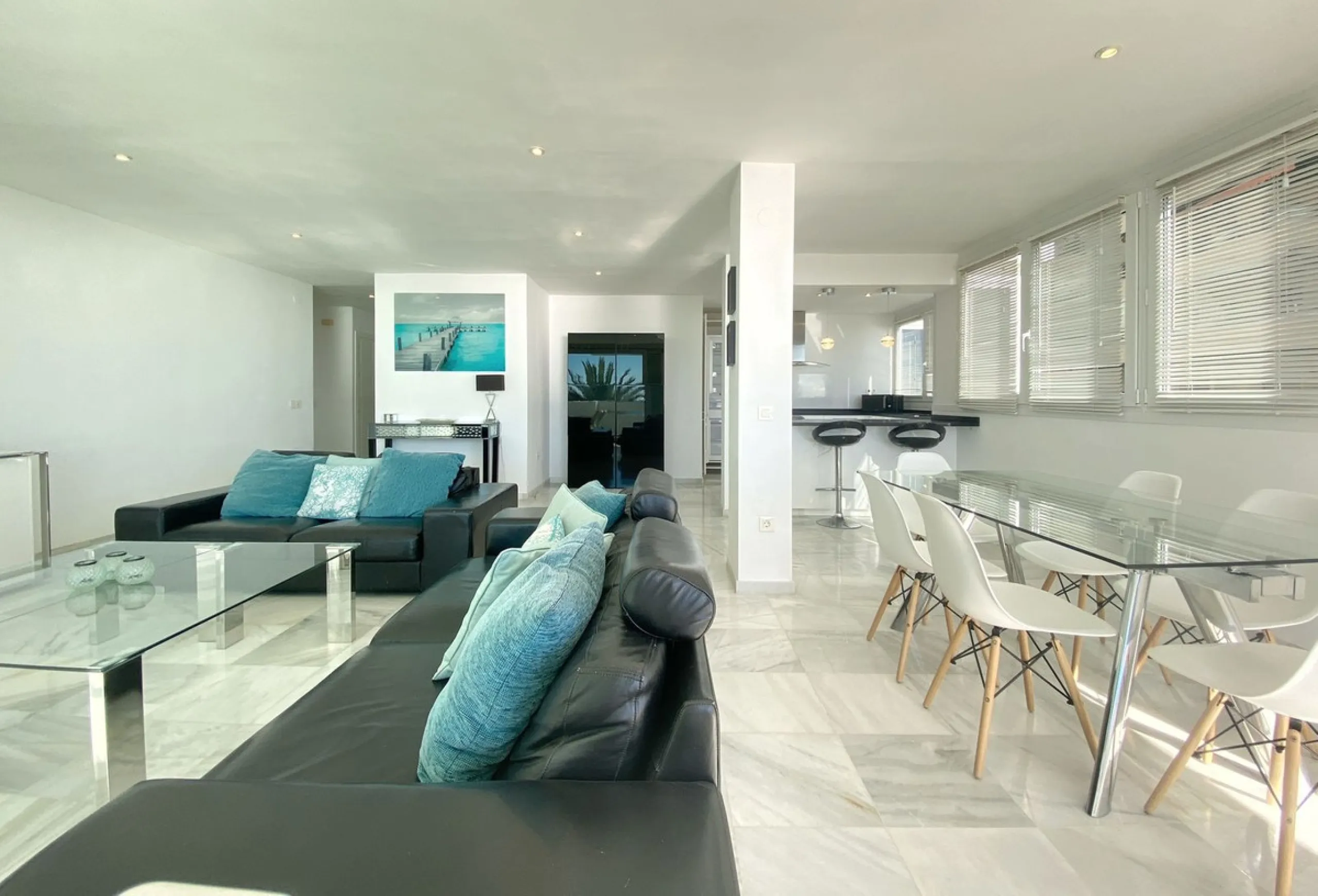 EXCLUSIVE LISTING