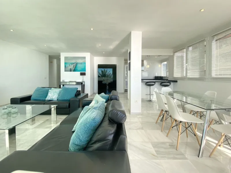 EXCLUSIVE LISTING