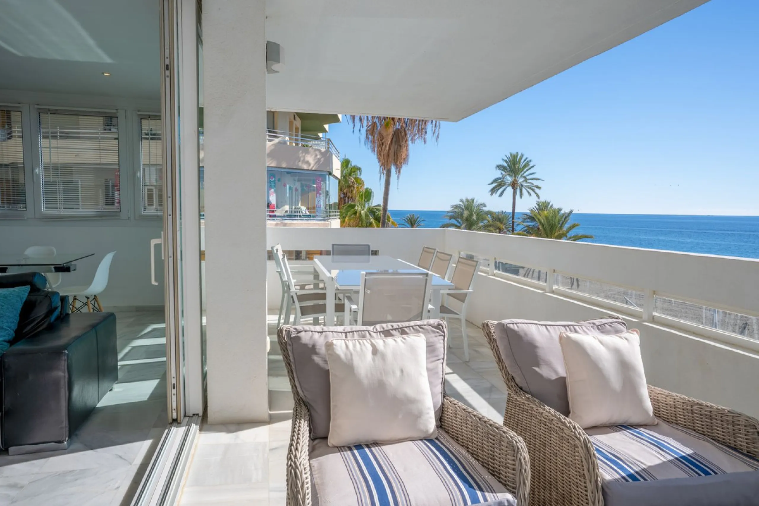 EXCLUSIVE LISTING