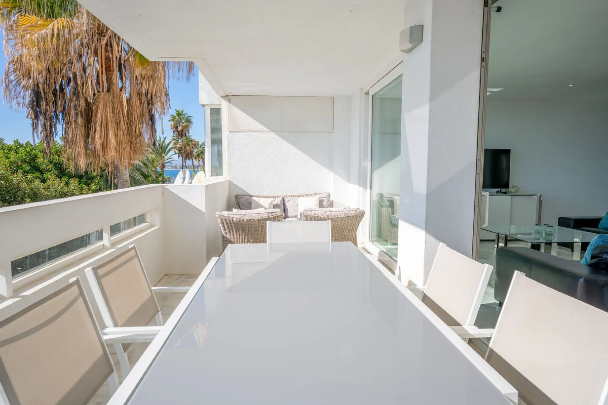 EXCLUSIVE LISTING