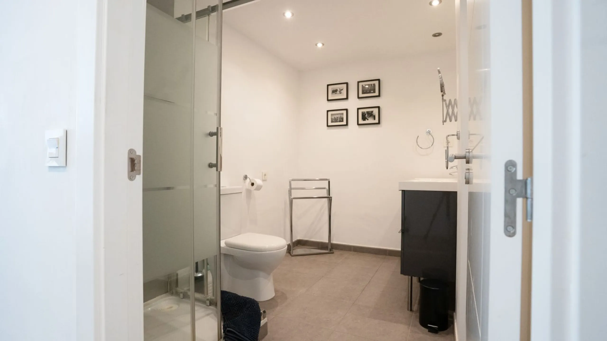 EXCLUSIVE LISTING