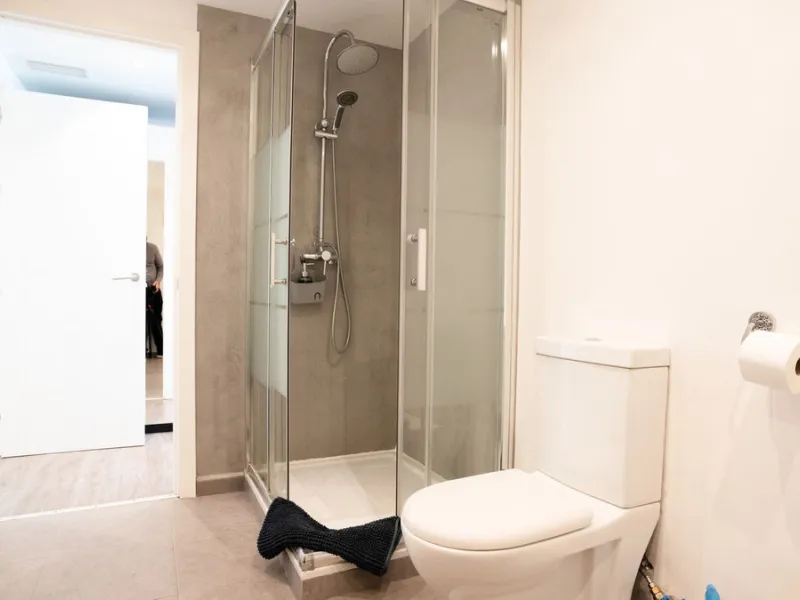 EXCLUSIVE LISTING