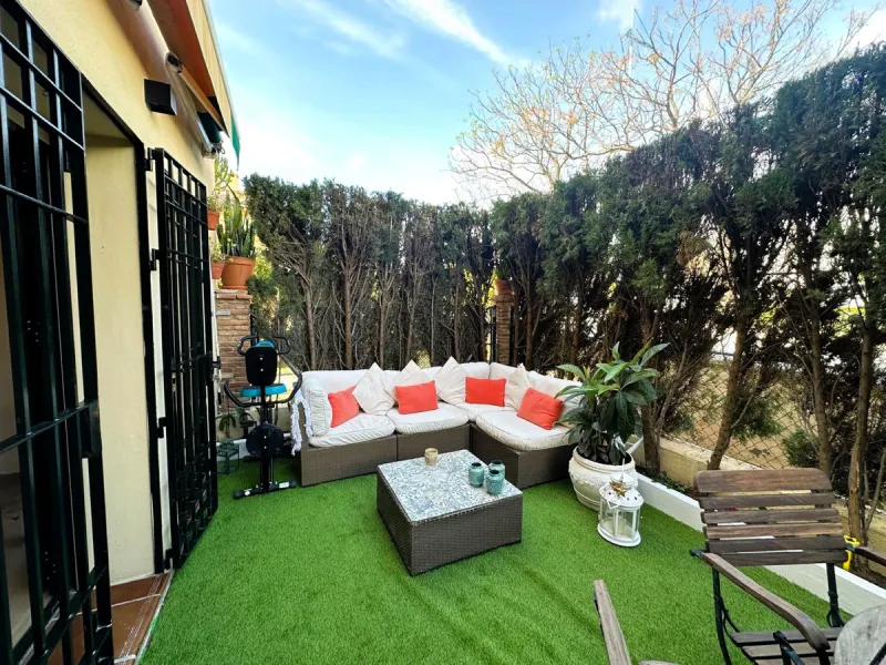 This elegant ground floor apartment is situated in the highly sought-after beachside area of San Pedro de Alcantara. Ideally located just moments away from a variety of local amenities, schools and restaurants, this property offers both convenience and co