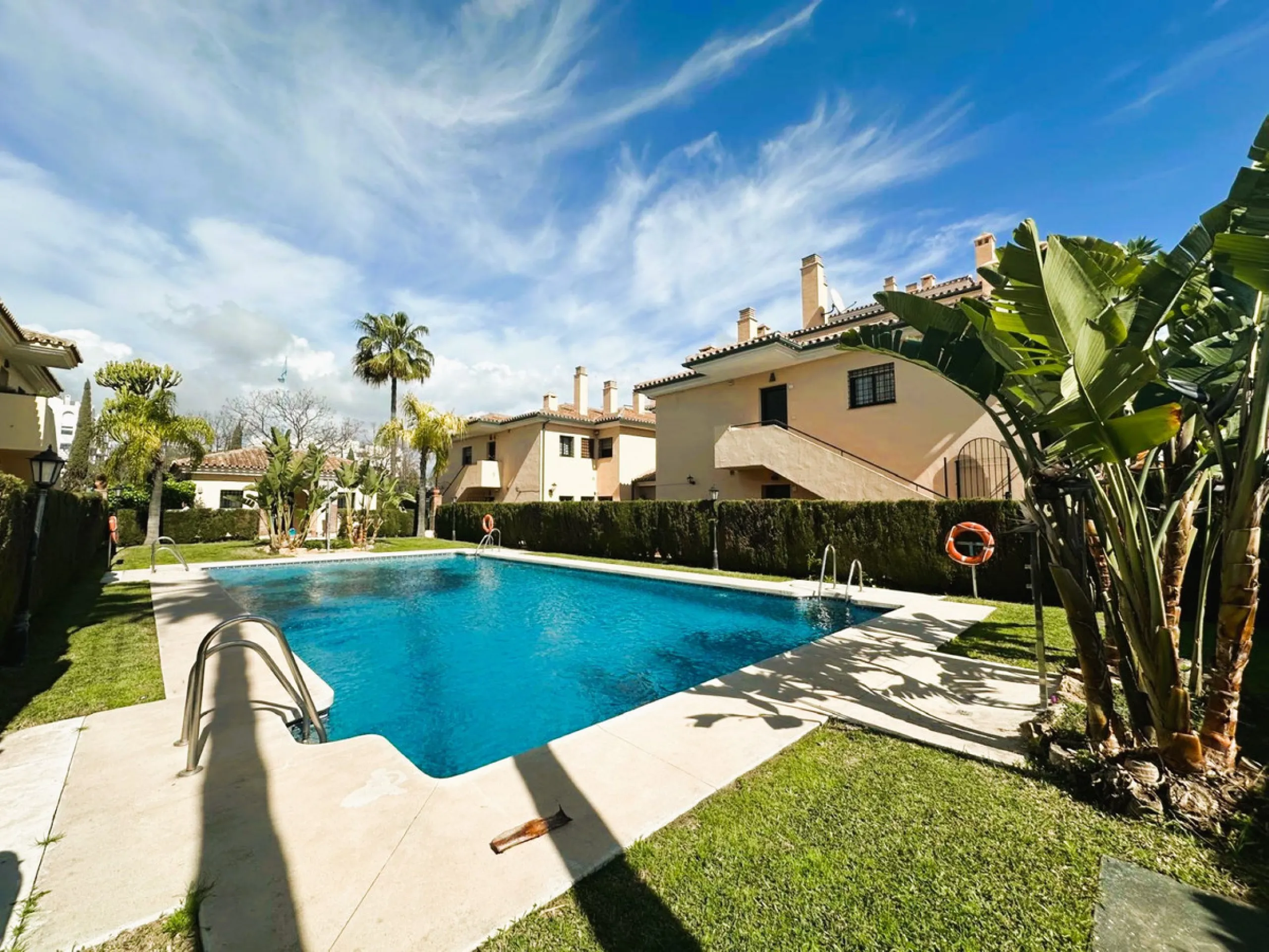 This elegant ground floor apartment is situated in the highly sought-after beachside area of San Pedro de Alcantara. Ideally located just moments away from a variety of local amenities, schools and restaurants, this property offers both convenience and co